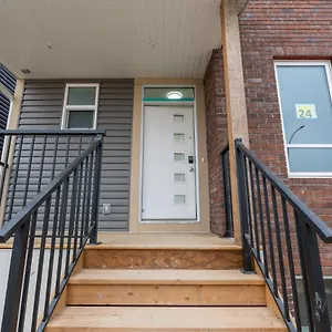 https://your-perfect-2br-stay-in-se-calgary.calgaryhotelsearch.com